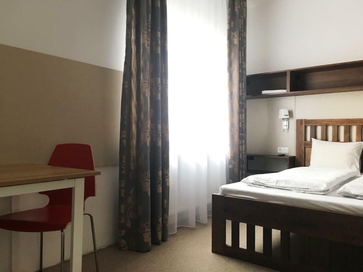 ホテル Toronyi Vendeghaz エクステリア 写真
